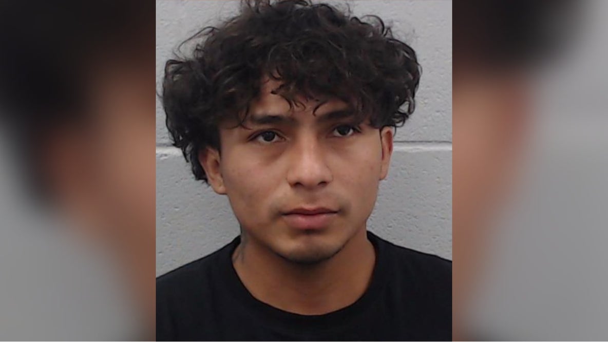 Kyle man accused of sexually assaulting high school-aged girls he met through social media