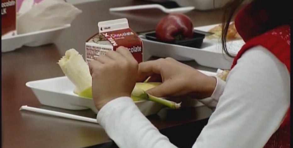 Free meals for Minnesota students advance at Capitol, differences remain