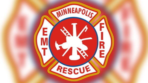 $5 Pizza catches fire in Minneapolis along Franklin Ave