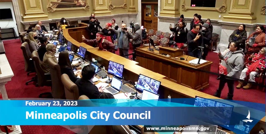 Minneapolis City Council meeting disrupted after vote on Roof Depot demolition