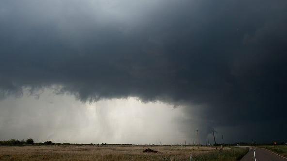 Tornado-spawning storms could get worse as world warms, study finds
