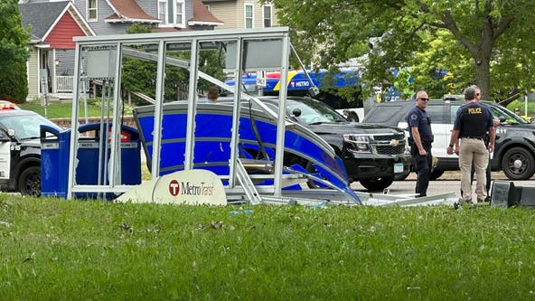 Robbery suspects crash stolen vehicle into Minneapolis bus shelter