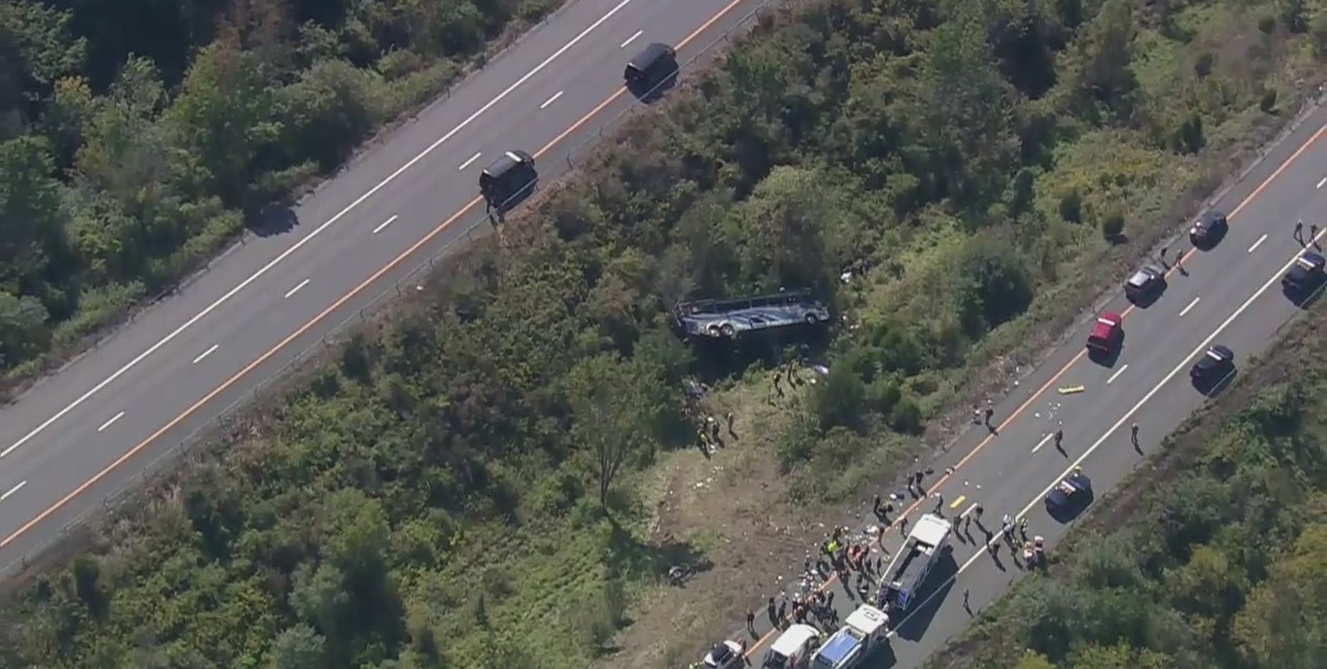 Faulty tire may have caused I-84 bus crash that killed 2, injured dozens: Authorities