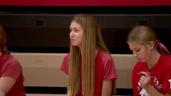 Teen injured in horse accident makes miraculous recovery, surprises volleyball team at game