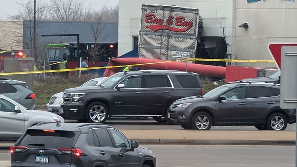 3 hurt after semi goes off road, hits building in White Bear Lake