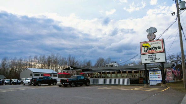 Gordy's Hi-Hat: Up north pit stop carries on family tradition