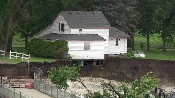 Rapidan Dam house falls into Blue Earth River, caught on video