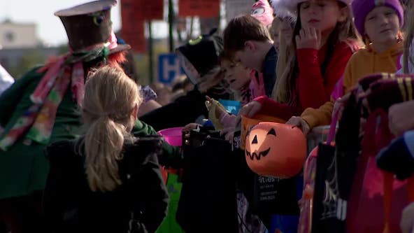 Anoka, 'Halloween Capital of the World', draws large crowds for annual parade
