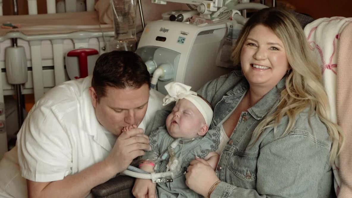 Family of baby with chronic lung disease gets free photoshoot at Children's Hospital
