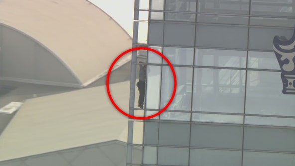 VIDEO: Man climbs DTLA Ritz-Carlton hotel