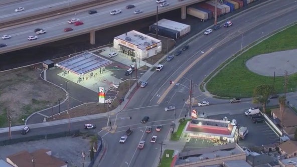 Uber driver carjacked, shot and killed after dropping off 2 passengers in Lynwood