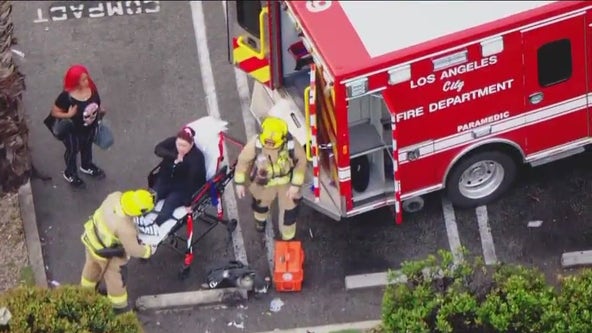 At least 5 injured in Panorama City apartment complex fire