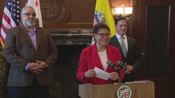 LAUSD, striking union workers reach tentative deal after 3 days of no school