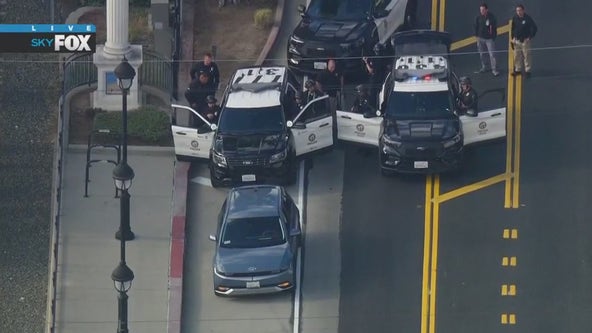 Barricaded ride share passenger in custody after standoff in Mount Washington area