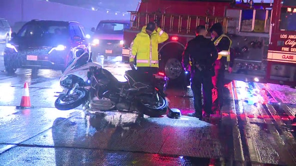 Motorcycle officer involved in 405 Freeway crash; 2 hospitalized