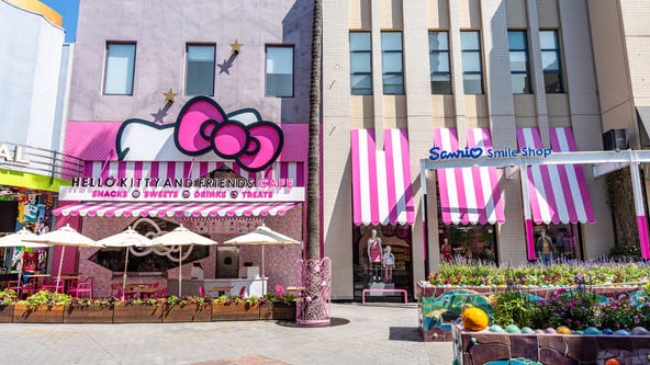 Hello Kitty cafe, Sanrio store opens at Universal CityWalk