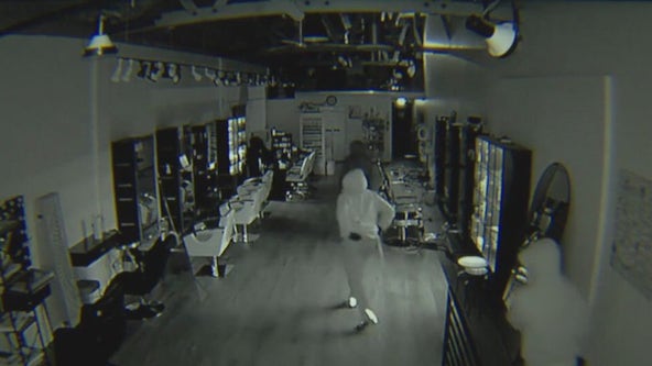 WATCH: Burglars use sledgehammer to break into Beverly Grove pharmacy