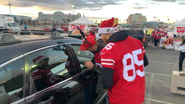 49ers host Hope for the Holidays giveaway for Bay Area families