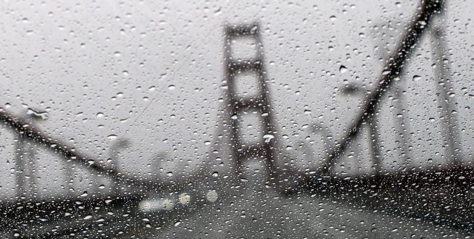 Rain ushers in San Francisco Giants home opener