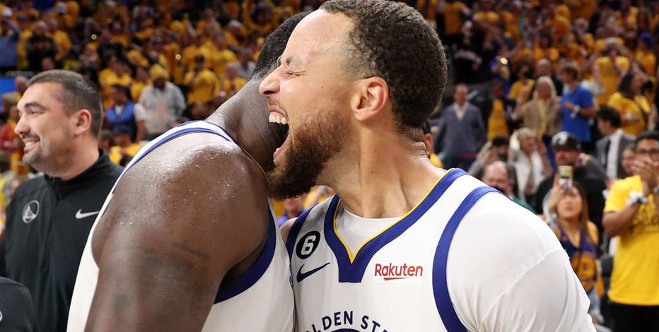 Warriors win thrilling game 4, tie series at 2-2
