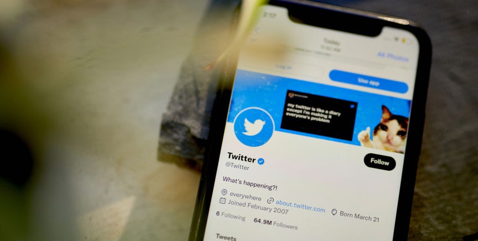 Twitter starts removing blue check marks from users who don’t pay