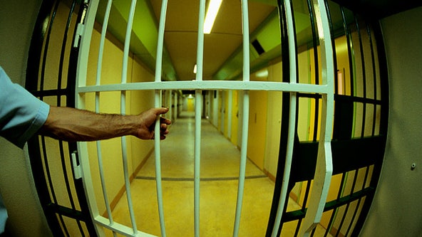 Are California prisons stiffing inmates on $200 release payments? Lawsuit says they are