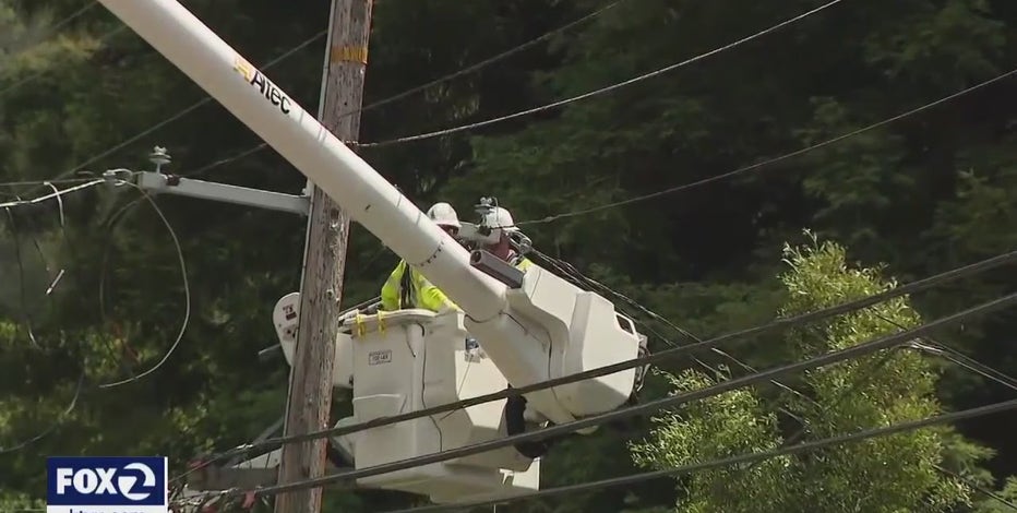 'We're just worried this is a firetrap:' Oakland Hills neighbors urge PG&E to bury power lines