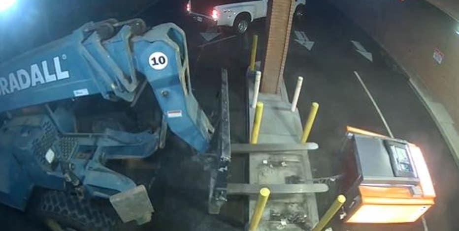 Video: Thieves use forklift to steal ATM in Sacramento, getaway goes awry
