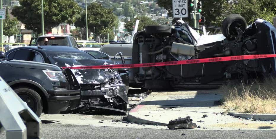 Crash involving stolen car in Oakland kills 2, injures another