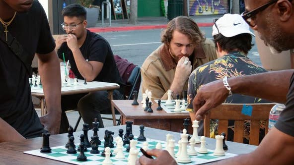 Berkeley police clear chess club furniture off Telegraph Avenue, member says