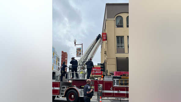 Wells Fargo sign loose, falling potential: SFFD