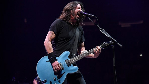 Dave Grohl, Foo Fighters Singer, Admits To Fathering Baby Outside Of ...