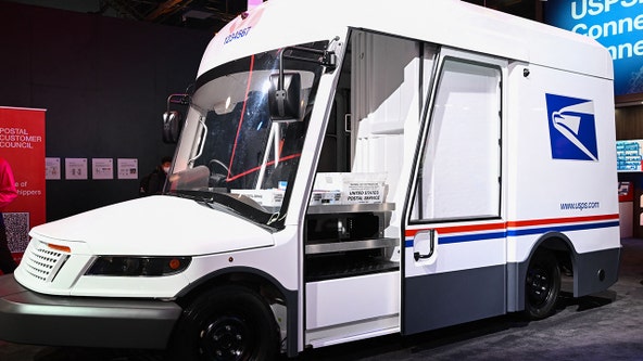 USPS' new mail truck makes its debut to rave reviews from carriers