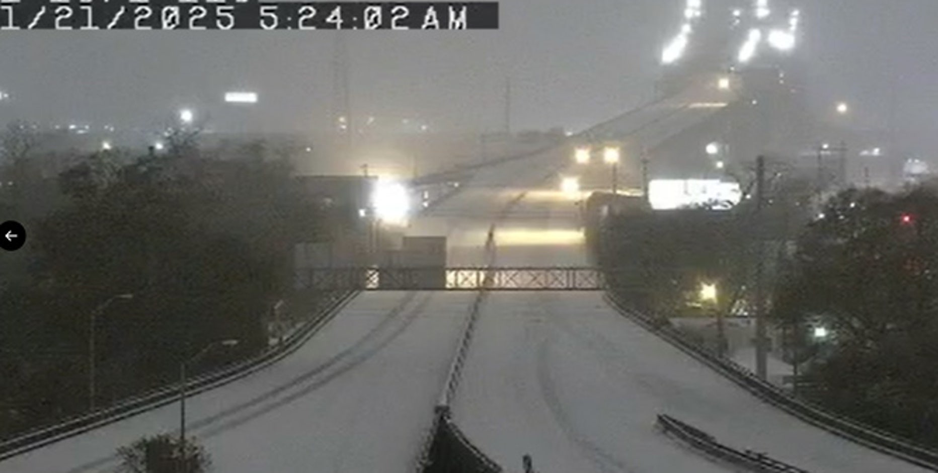 Snow blankets New Orleans, shattering record set in 1963