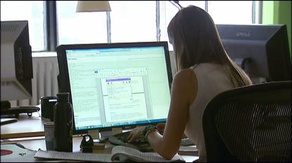 Is 'office air' to blame for your bad skin and hair?