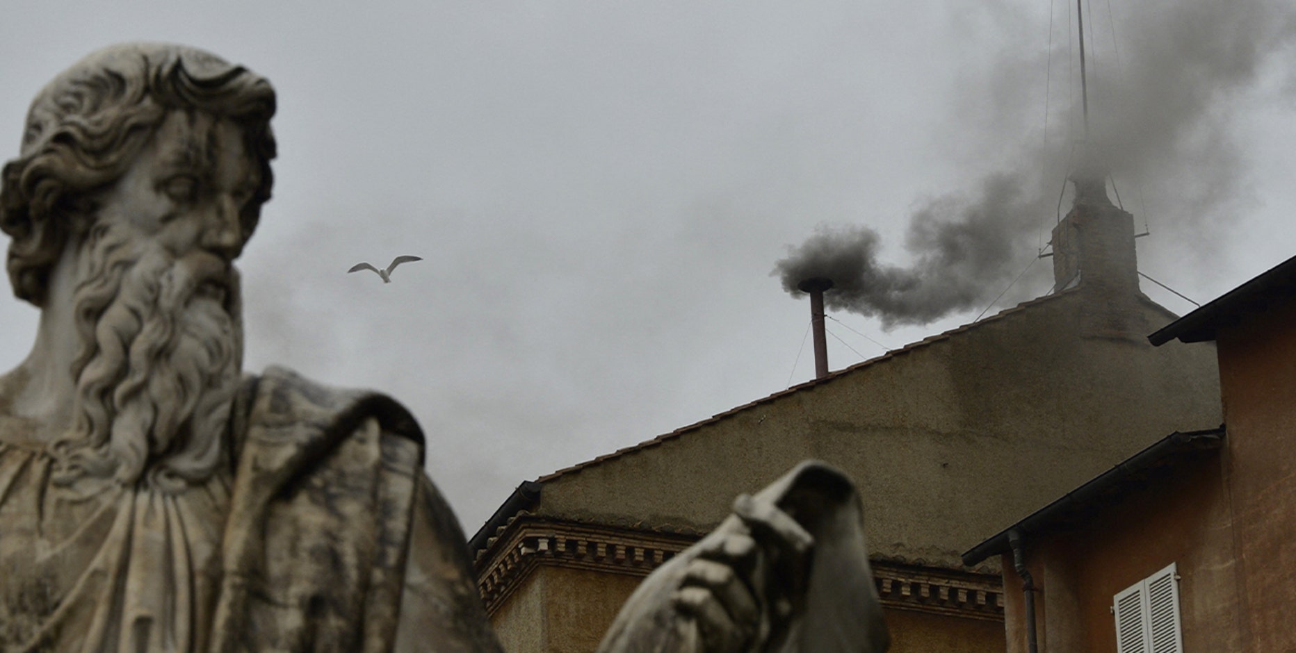 White smoke vs. black smoke: What it means for the pope