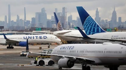 How the government shutdown will affect international flights