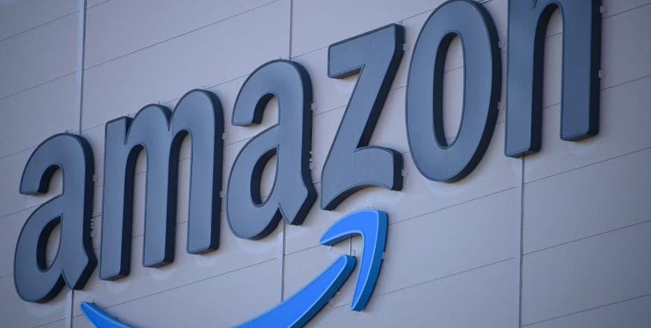 Amazon plans a clothing store for mall in California