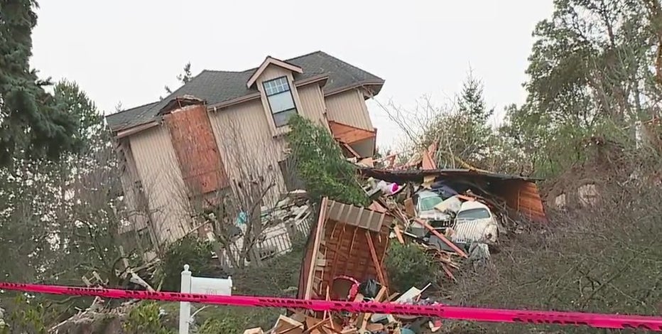 Family escape after Bellevue home slides off foundation; neighborhood evacuated