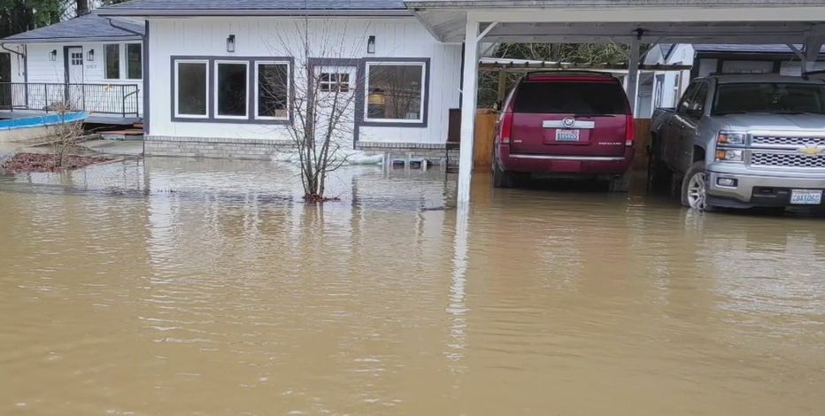 Chehalis River floods one family's 'dream home' a week after they bought it