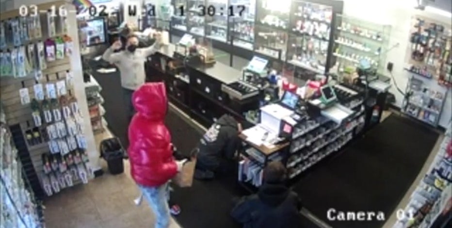 Video shows 2 suspects holding Factoria pot shop employees at gunpoint
