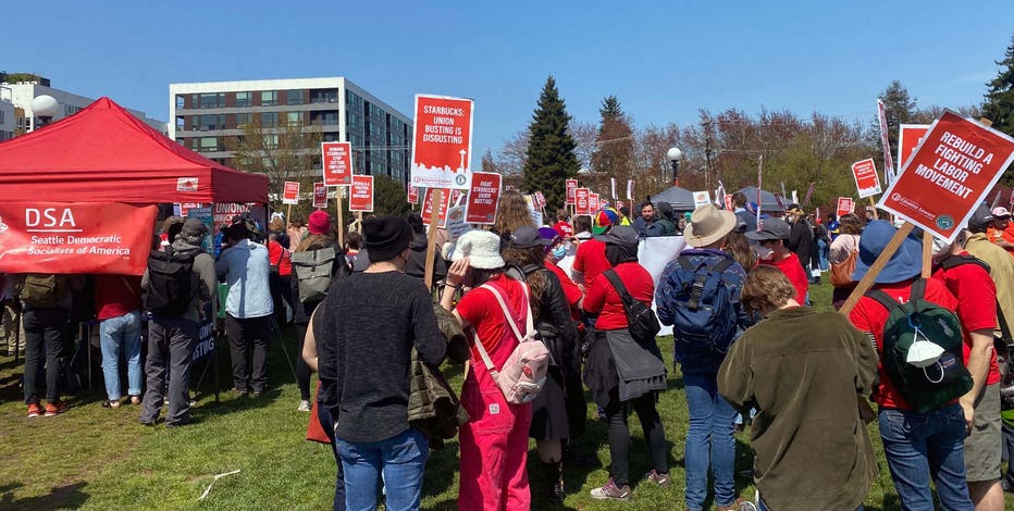 Starbucks workers, supporters rally for unionization