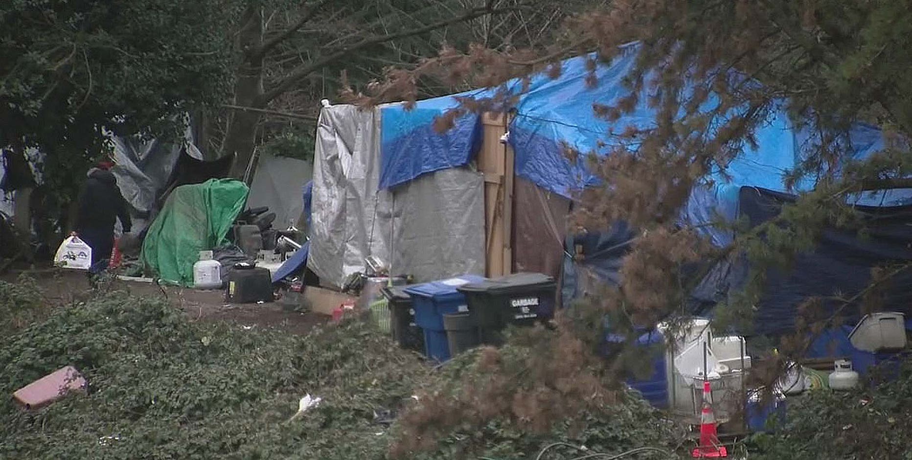 People living in tents along state highways cannot stay if offered shelter, Gov. Inslee says