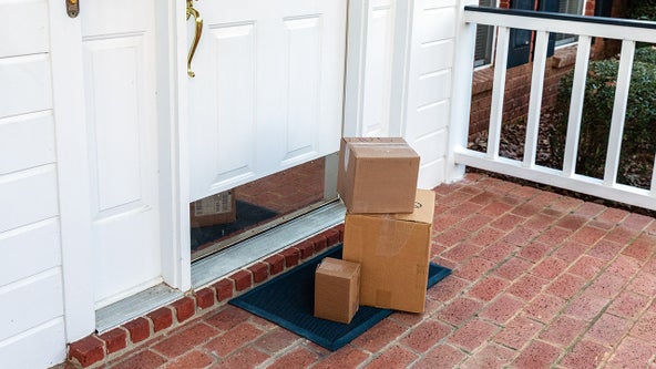 Holiday shipping fears: Survey finds nearly 8 in 10 Americans had deliveries stolen