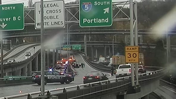 Seattle Police investigate shooting that left 1 injured inside car on West Seattle Bridge on-ramp