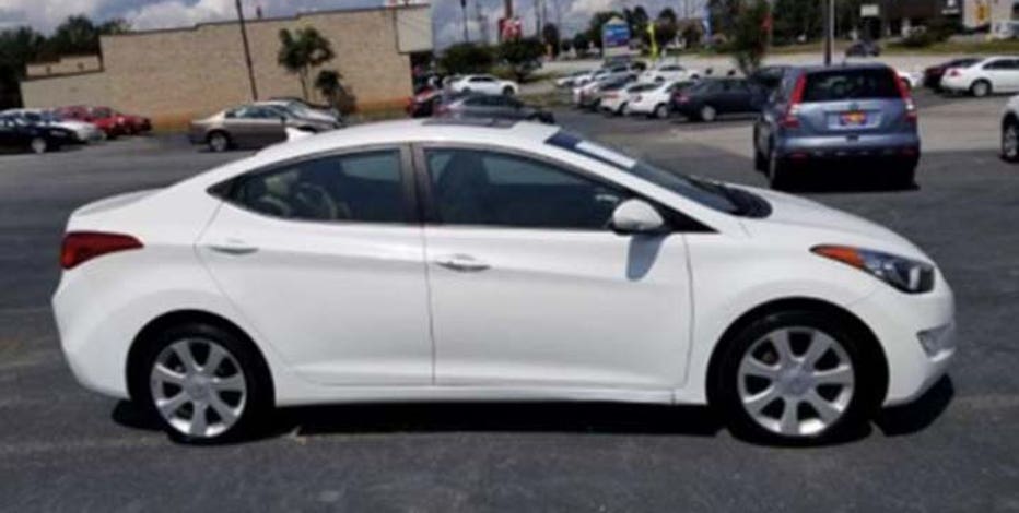 Idaho murders: Police search for white Hyundai Elantra near murder scene