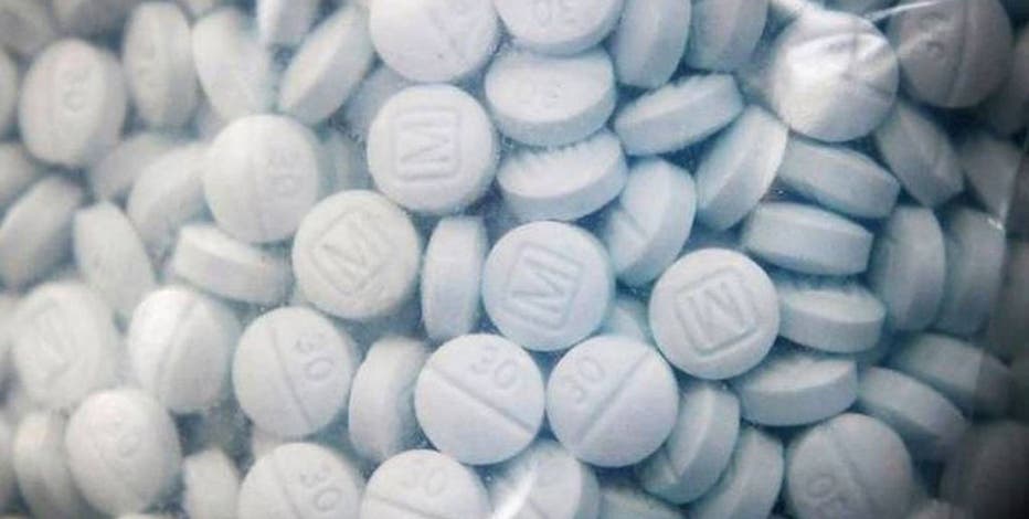 Officers use naloxone to revive 2-year-old Oregon girl overdosing on fentanyl