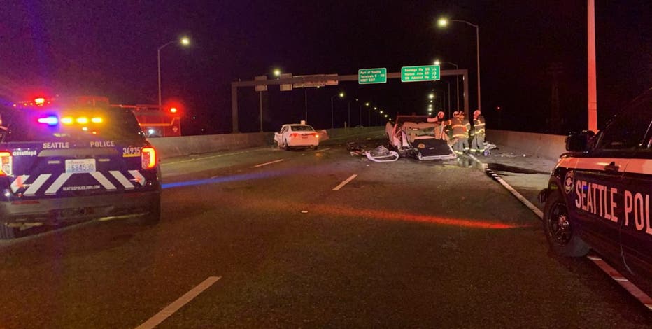 2 killed in wrong-way crash on West Seattle Bridge identified as Snohomish HS students