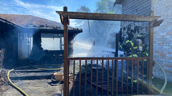 Two homes catch fire in North Seattle near I-5