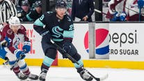 Kraken agrees to 4-year, $29.4M contract with defenseman Vince Dunn